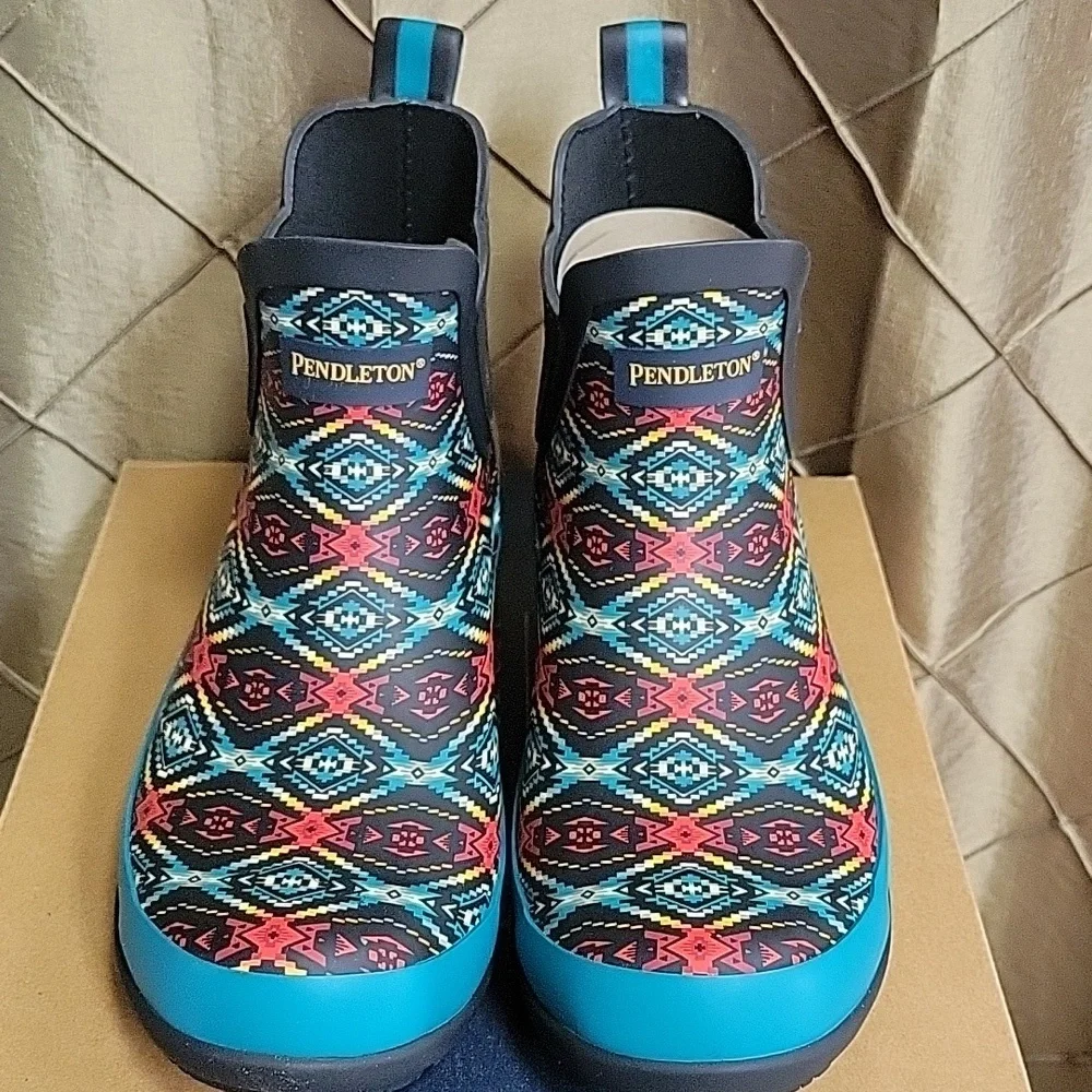 NWT- Pendleton ‘Carico Lake’ Waterproof Chelsea Rain Boot